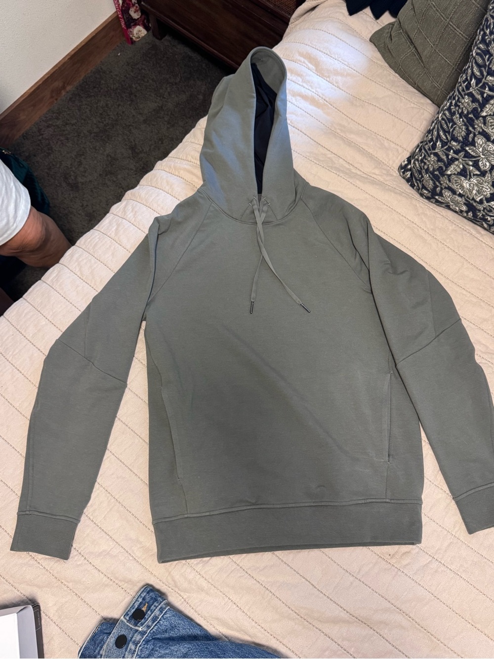 lululemon athletica Men's Olive Hooded Pullover Sweatshirt